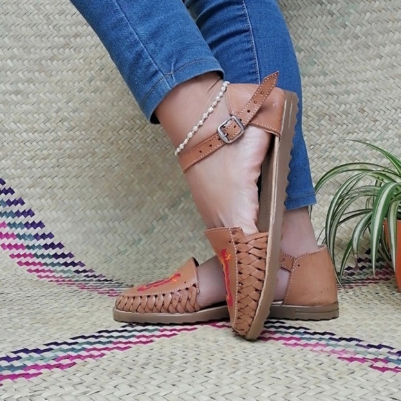 MEXICAN HUARACHES LEATHER BUTTERFLY EMBROIDERED ANKLE STRAP SIZE 8 - Picture 2 of 10